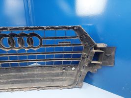 Audi Q7 4M Front bumper upper radiator grill 4M0853651F