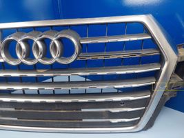 Audi Q7 4M Maskownica / Grill / Atrapa górna chłodnicy 4M0853651F