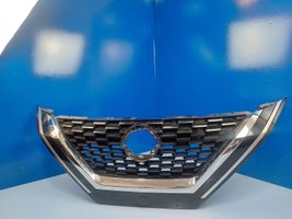 Nissan Qashqai J12 Grille calandre supérieure de pare-chocs avant 623106UAA