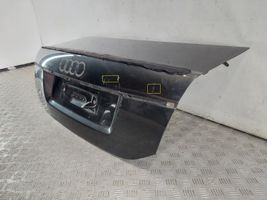 Audi A6 S6 C6 4F Takaluukun/tavaratilan kansi 4F5827023F