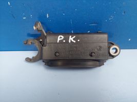 Audi A4 S4 B5 8D Maniglia esterna per portiera anteriore 8D0837207A