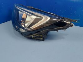 Opel Crossland X Lampa przednia 13467967