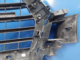 Audi Q7 4M Maskownica / Grill / Atrapa górna chłodnicy 4M0853651F