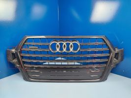 Audi Q7 4M Maskownica / Grill / Atrapa górna chłodnicy 4M0853651F