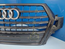 Audi Q7 4M Maskownica / Grill / Atrapa górna chłodnicy 4M0853651F