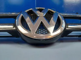 Volkswagen Touareg II Maskownica / Grill / Atrapa górna chłodnicy 7P6853651A