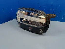 Volvo XC90 Lampa przednia 32228297