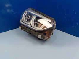 BMW X3 G01 Lampa przednia 8739654