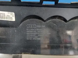 Audi Q8 Bande de feu arrière/couvercle de plaque d'immatriculation 4M8853236