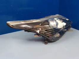 Toyota Avensis T270 Lampa przednia 8113005351