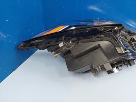 Lexus RX 330 - 350 - 400H Lampa przednia 8114548D40