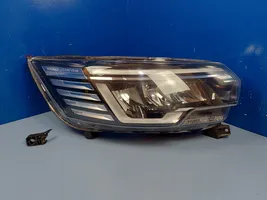 Renault Trafic III (X82) Lampa przednia 260102899R