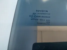 Toyota Highlander XU70 Szyba drzwi tylnych 681030E090