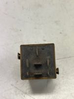 BMW 5 E39 Window control relay 61368384505