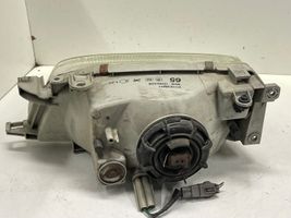 Toyota Carina T190 Faro delantero/faro principal 8111005011