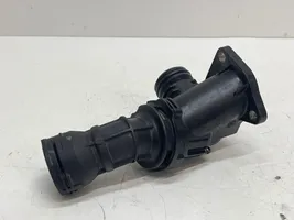 Volvo V40 Tuyau de liquide de refroidissement moteur 04L121111