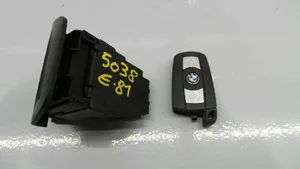 BMW 1 E81 E87 Czytnik karty 10862510