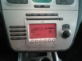 Seat Altea Panel / Radioodtwarzacz CD/DVD/GPS 5P1035186B