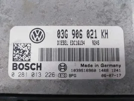 Volkswagen Jetta III Calculateur moteur ECU 03G906021KH