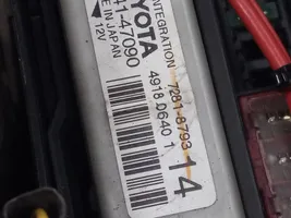 Toyota Prius (XW50) Module de fusibles 72818793