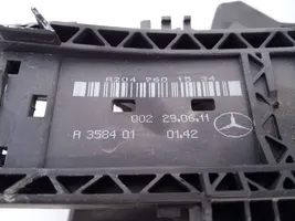 Mercedes-Benz GLK (X204) Zamek drzwi przednich A2047601534