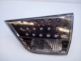 Mitsubishi Outlander Lampy tylnej klapy bagażnika 1146356R