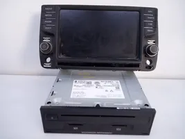 Volkswagen Tiguan Unité principale radio / CD / DVD / GPS 5G0919606