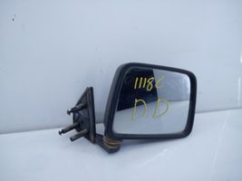 Nissan PickUp Elektryczne lusterko boczne drzwi przednich 8070