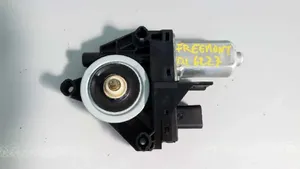 Fiat Freemont Moteur de lève-vitre de porte avant 120922C22329100