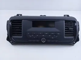 Opel Vivaro Radio/CD/DVD/GPS head unit 983658648000