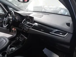 BMW 2 Active Tourer U06 Set airbag con pannello 231705129