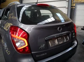 SsangYong Korando Takaluukun/tavaratilan kansi 