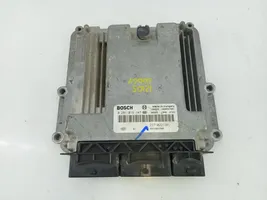 Dacia Lodgy Calculateur moteur ECU 237102213R