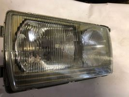 Mercedes-Benz 200 300 W123 Lampa przednia 1305235040