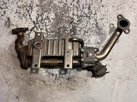 Toyota Verso Supporto della valvola di raffreddamento EGR 256010R020