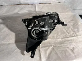 Toyota Aygo AB10 Lampa przednia 811100H010