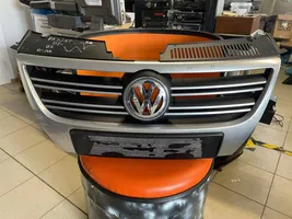 Volkswagen PASSAT B6 Maskownica / Grill / Atrapa górna chłodnicy 3C0853651P