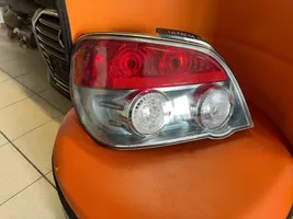 Subaru Impreza II Lampa tylna 22020917