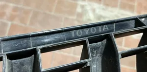 Toyota Land Cruiser (HDJ90) Etusäleikkö 531006A030