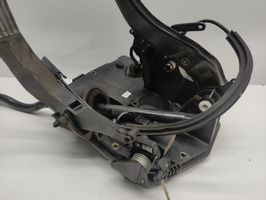 Mercedes-Benz Vaneo W414 Pedal assembly A1682904001