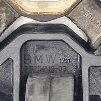 BMW 6 F06 Gran coupe Jäähdyttimen kehyksen suojapaneelin kiinnike 17117575248