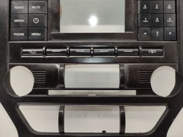 Ford Mustang VI Radion/GPS-laitteen pääyksikön kehys 64233M