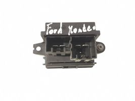 Ford Mondeo MK V Salona mazā radiatora ventilatora relejs F011500104