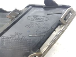 Ford Fusion II Etupuskurin alempi jäähdytinsäleikkö JS7319953