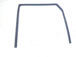 Nissan Qashqai Rivestimento modanatura del vetro della portiera posteriore 823314EA3A