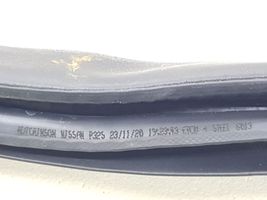 Nissan Qashqai Galinė sandarinimo guma (ant kėbulo) P32S