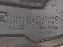 Ford Escape IV Listwa szyby czołowej / przedniej LJ6BS020A27