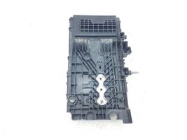 Ford Fusion II Boîte de batterie DG9310723