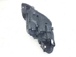 Ford Escape IV Lampa przednia LV4B13E015