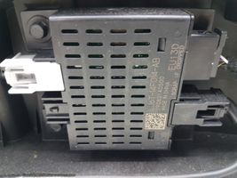 Ford Escape IV Keskikonsoli LJ6BS045A06